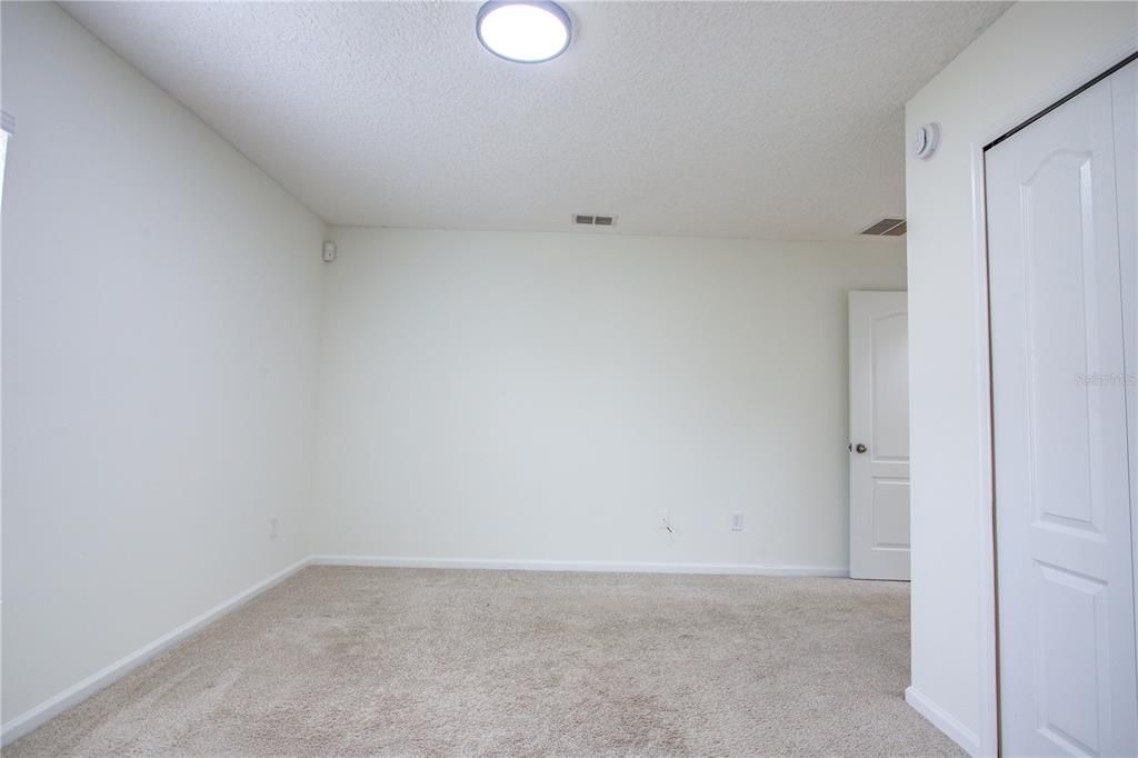 На продажу: $350,000 (4 спален, 3 ванн, 2422 Квадратных фут)