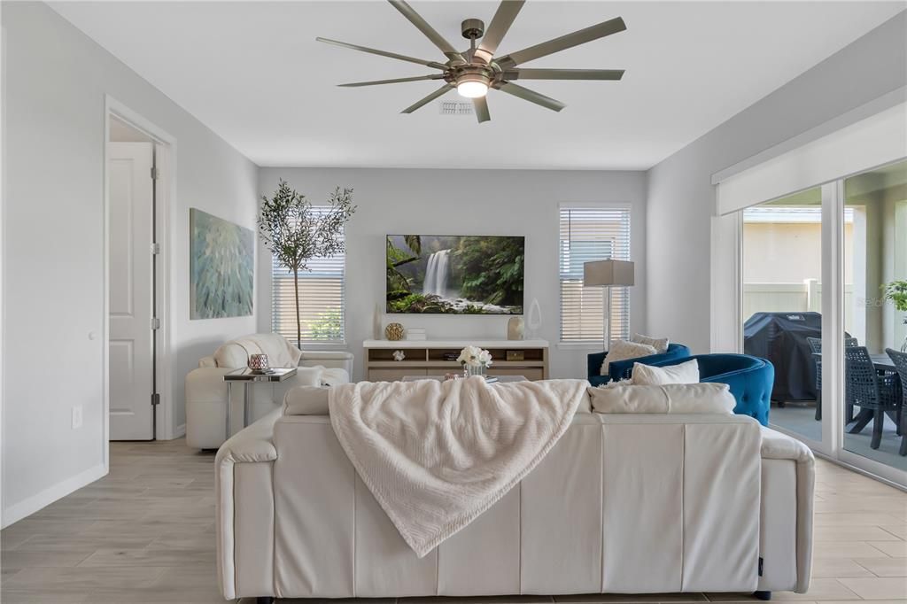 На продажу: $699,000 (5 спален, 4 ванн, 3541 Квадратных фут)