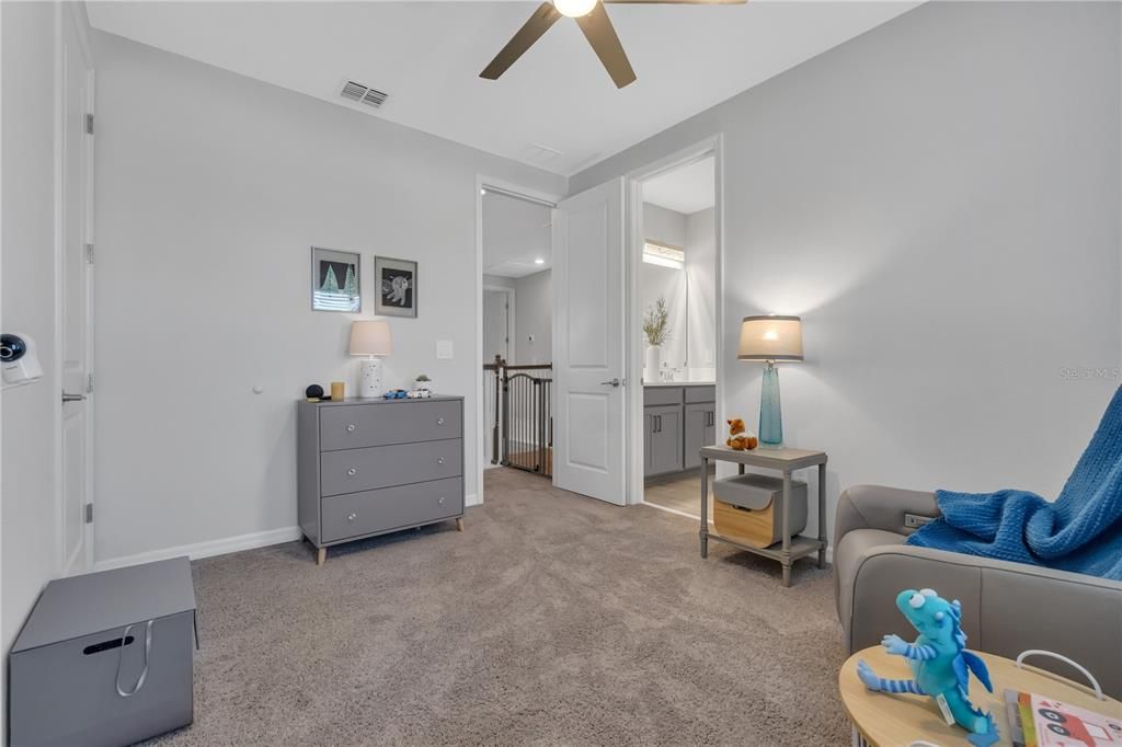 На продажу: $699,000 (5 спален, 4 ванн, 3541 Квадратных фут)