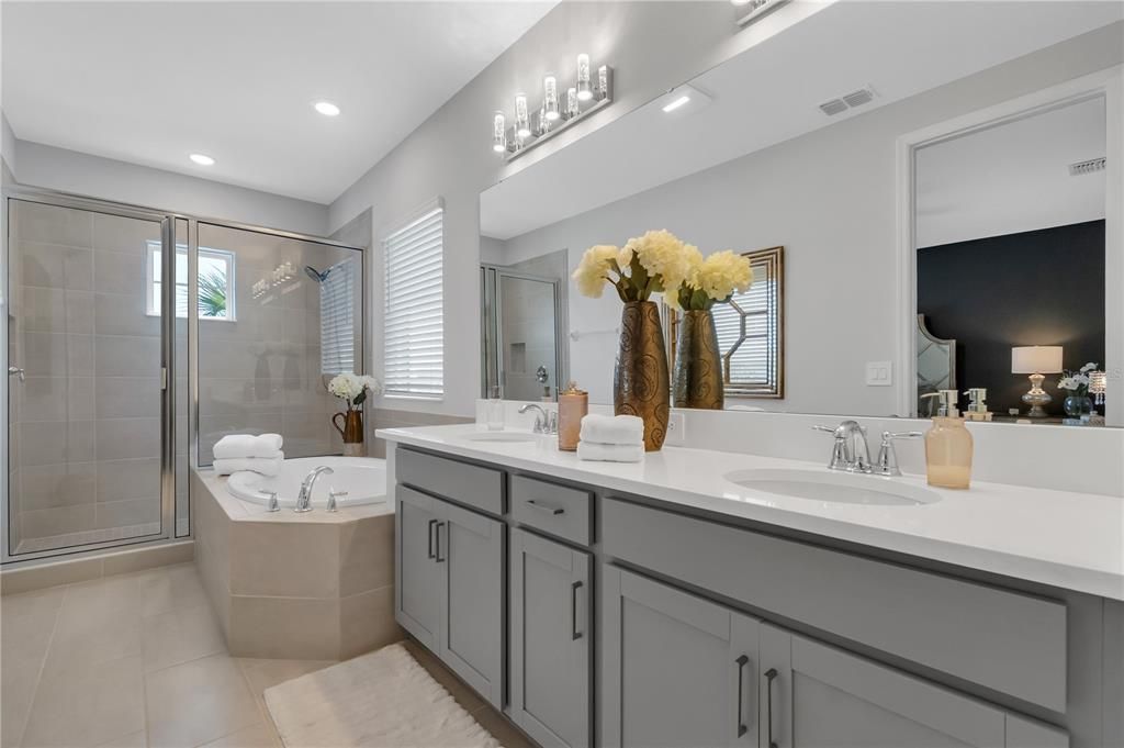 На продажу: $699,000 (5 спален, 4 ванн, 3541 Квадратных фут)