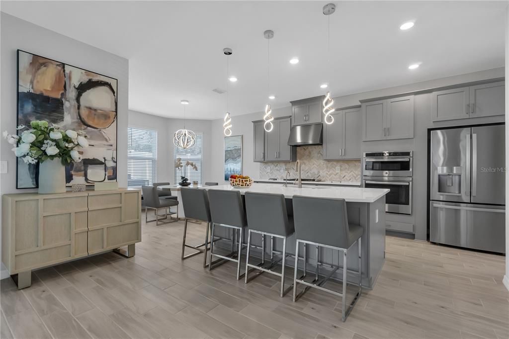 На продажу: $699,000 (5 спален, 4 ванн, 3541 Квадратных фут)