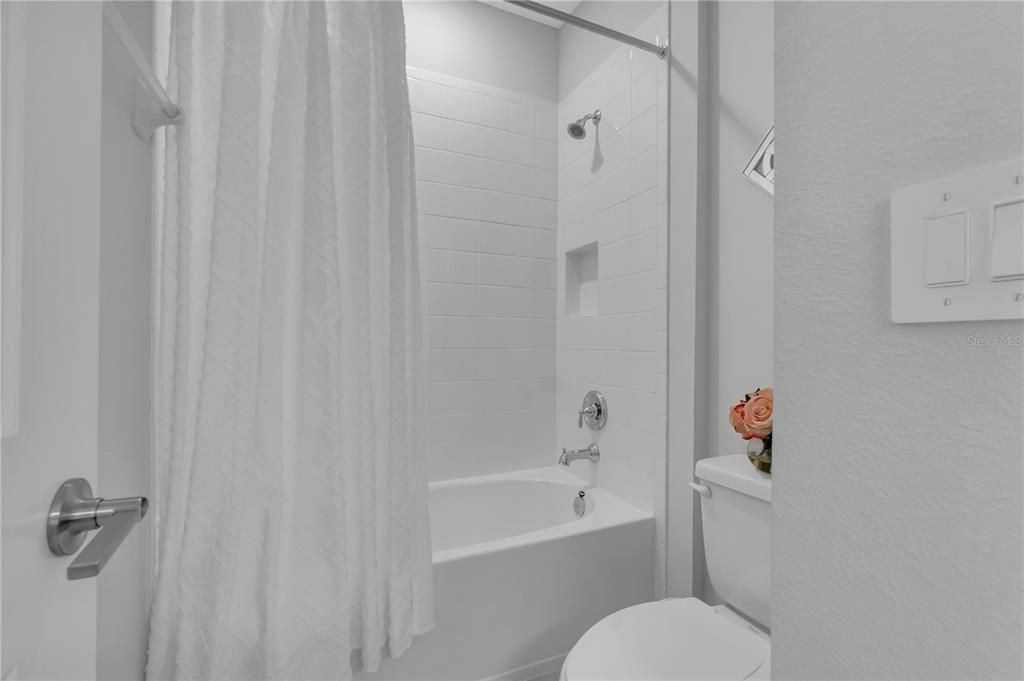 На продажу: $699,000 (5 спален, 4 ванн, 3541 Квадратных фут)