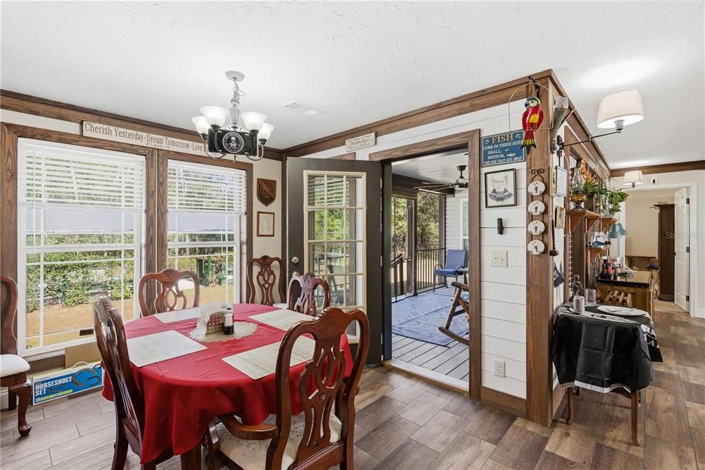 En Venta: $225,000 (3 camas, 2 baños, 1830 Pies cuadrados)