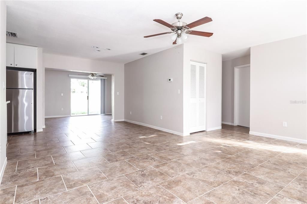 For Rent: $1,655 (4 beds, 2 baths, 1730 Square Feet)