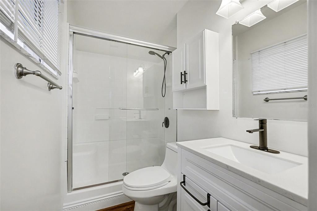 For Sale: $449,000 (5 beds, 4 baths, 1520 Square Feet)