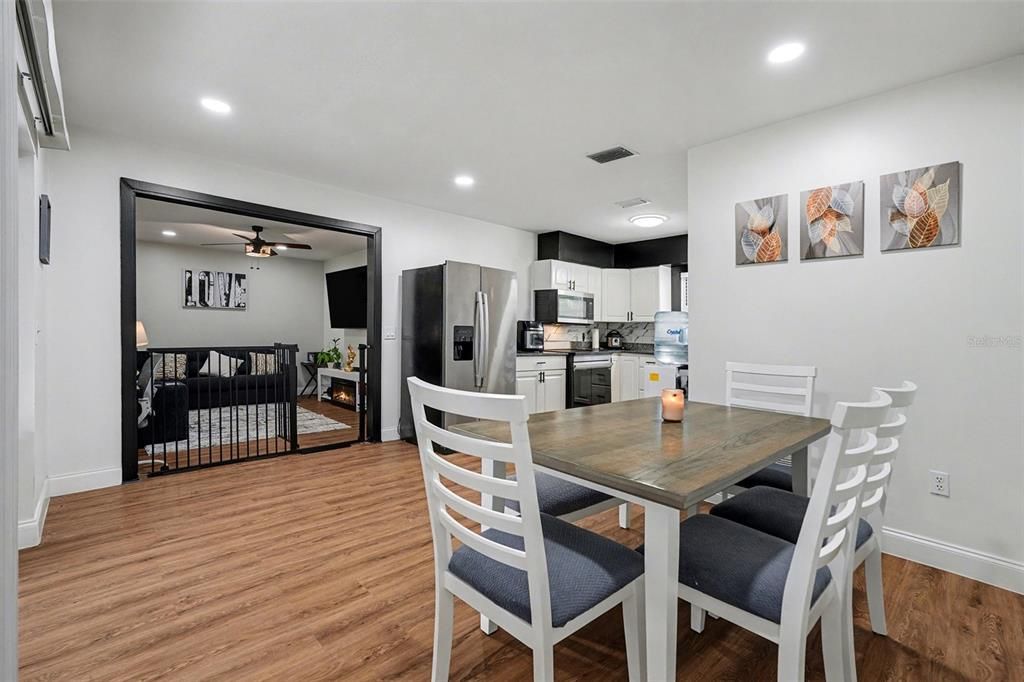 For Sale: $449,000 (5 beds, 4 baths, 1520 Square Feet)