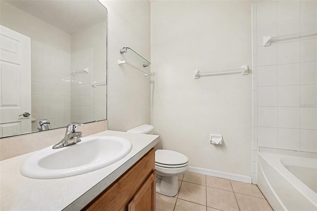 For Sale: $380,000 (3 beds, 2 baths, 1799 Square Feet)