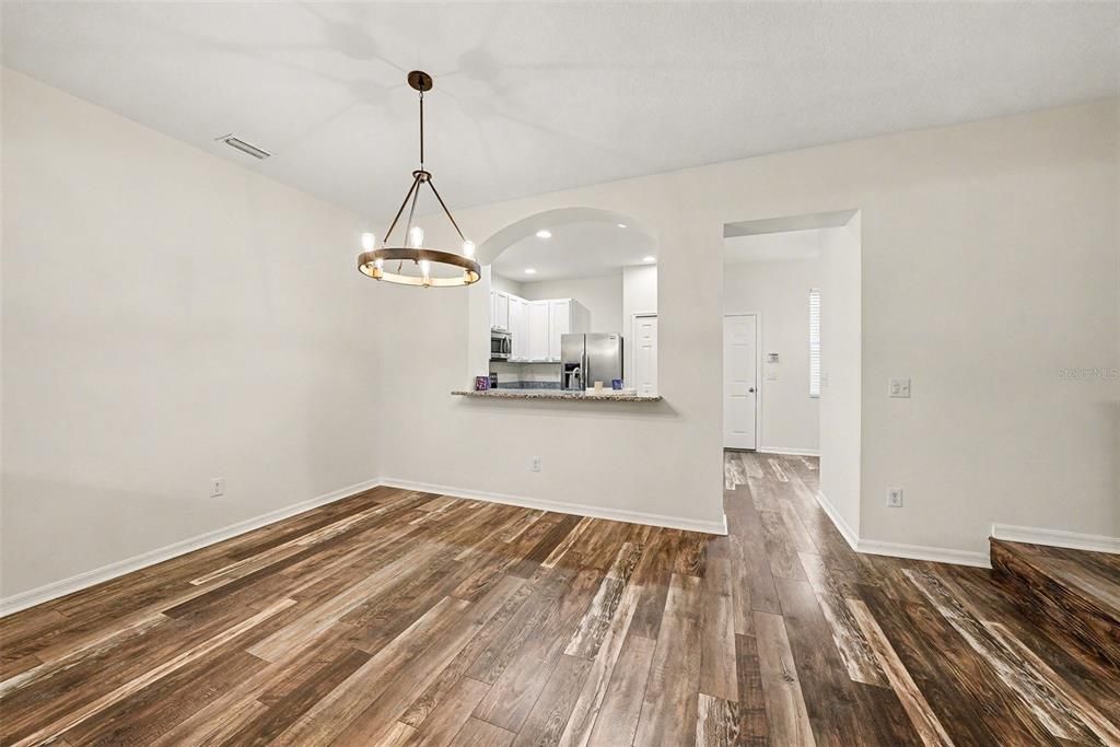 For Sale: $380,000 (3 beds, 2 baths, 1799 Square Feet)