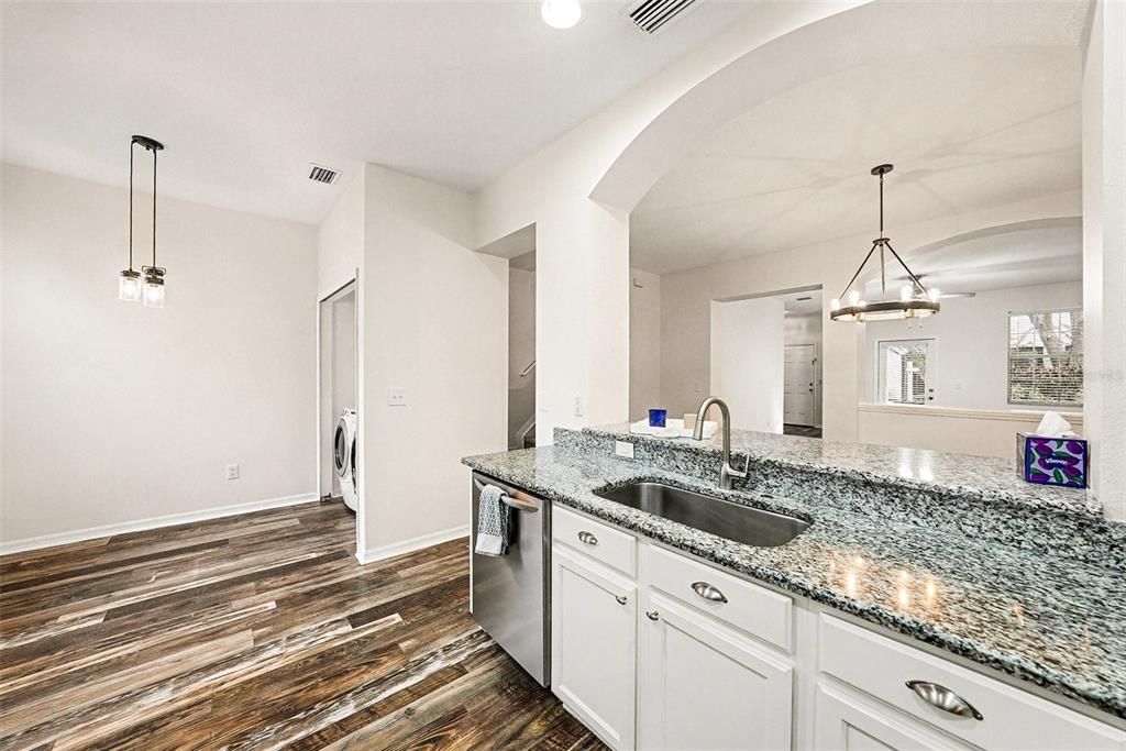 For Sale: $380,000 (3 beds, 2 baths, 1799 Square Feet)