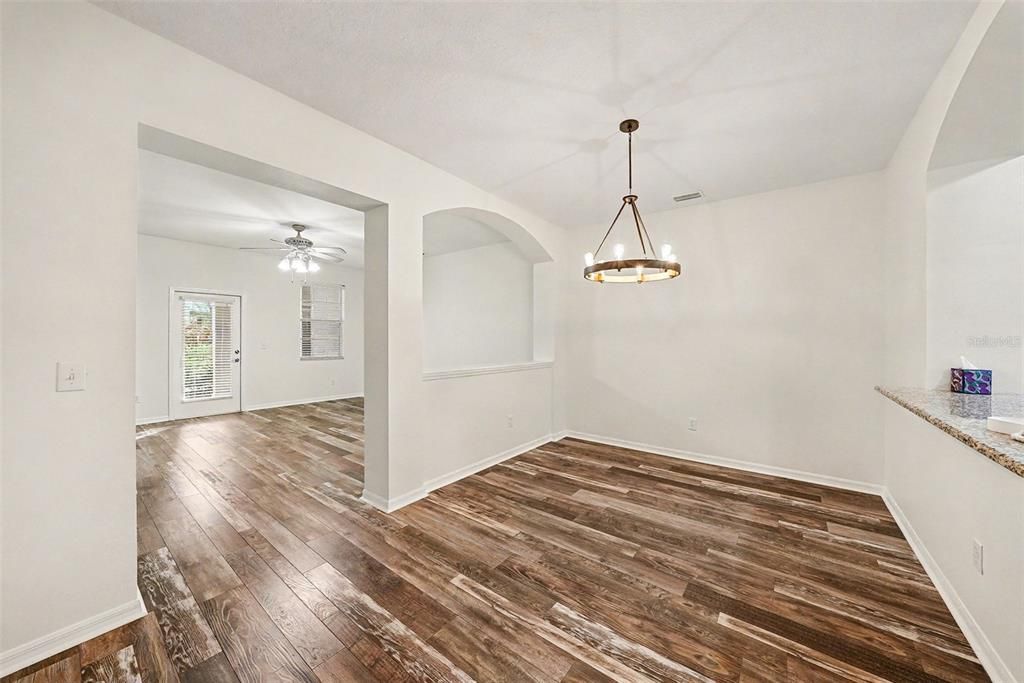 For Sale: $380,000 (3 beds, 2 baths, 1799 Square Feet)