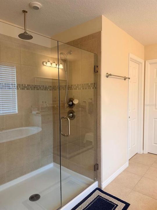 For Rent: $3,200 (4 beds, 3 baths, 2735 Square Feet)