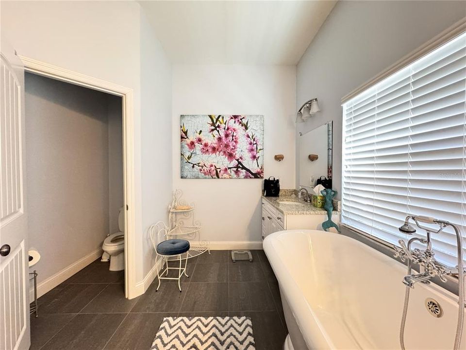 For Rent: $3,800 (4 beds, 3 baths, 3476 Square Feet)