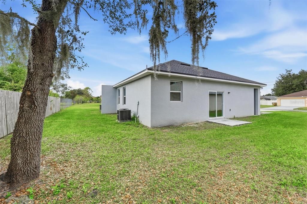 For Rent: $1,800 (3 beds, 2 baths, 1255 Square Feet)