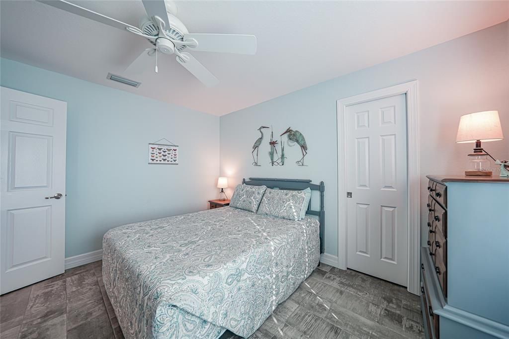 For Sale: $550,000 (3 beds, 2 baths, 1731 Square Feet)