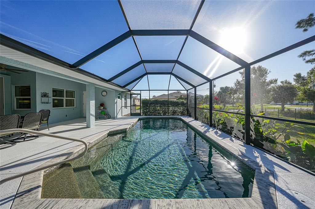 For Sale: $550,000 (3 beds, 2 baths, 1731 Square Feet)