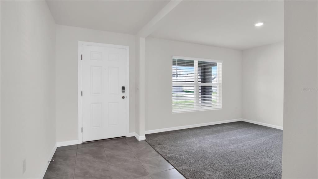 For Rent: $2,550 (5 beds, 3 baths, 2674 Square Feet)