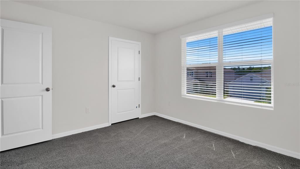 For Rent: $2,550 (5 beds, 3 baths, 2674 Square Feet)