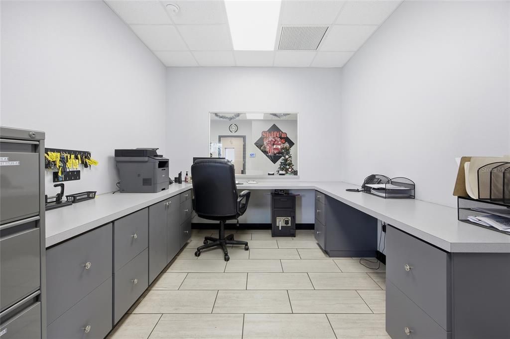 На продажу: $2,500,000 (0 спален, 0 ванн, 4950 Квадратных фут)