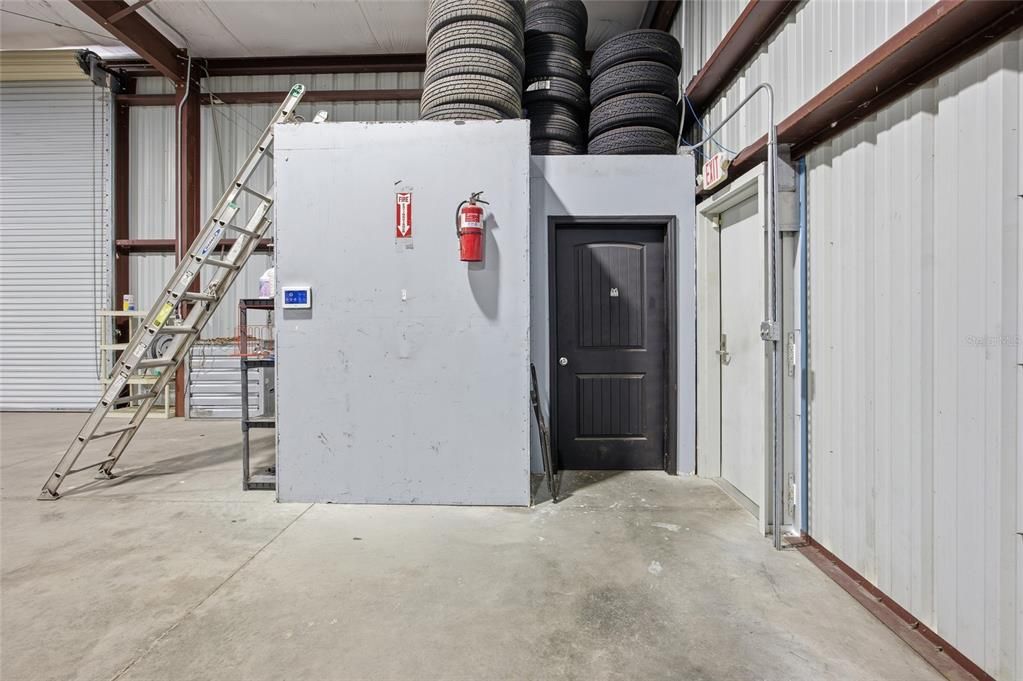 На продажу: $2,500,000 (0 спален, 0 ванн, 4950 Квадратных фут)