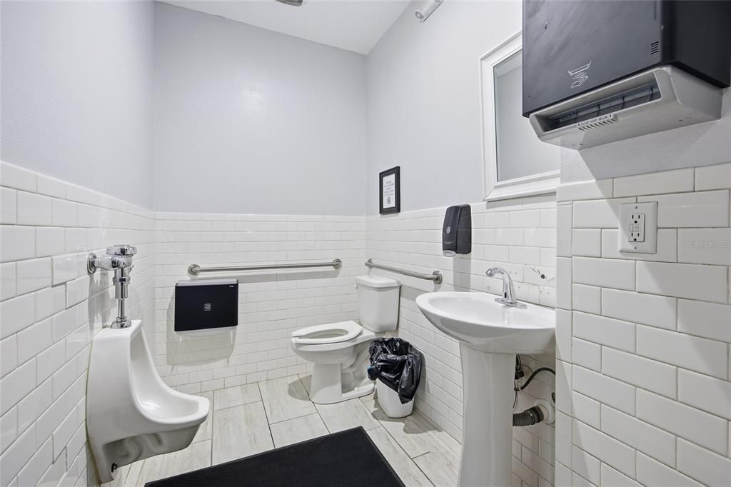 На продажу: $2,500,000 (0 спален, 0 ванн, 4950 Квадратных фут)