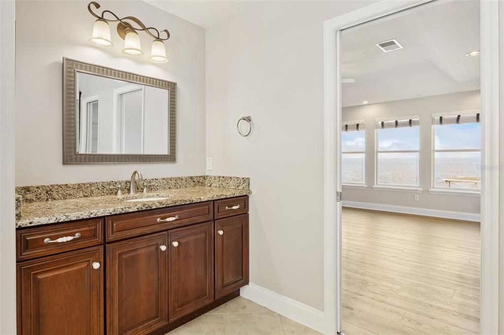 For Sale: $984,900 (4 beds, 2 baths, 3097 Square Feet)