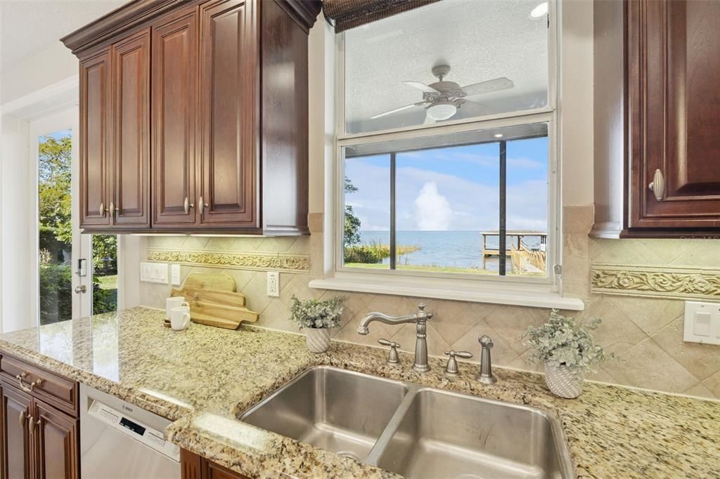 For Sale: $984,900 (4 beds, 2 baths, 3097 Square Feet)