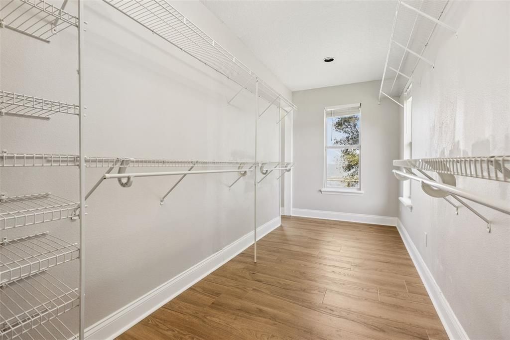 For Sale: $984,900 (4 beds, 2 baths, 3097 Square Feet)