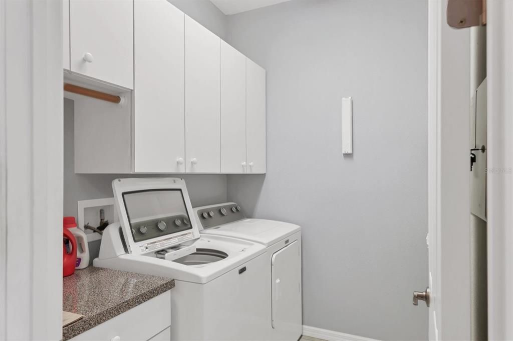 待售: $385,000 (2 贝兹, 2 浴室, 1426 平方英尺)