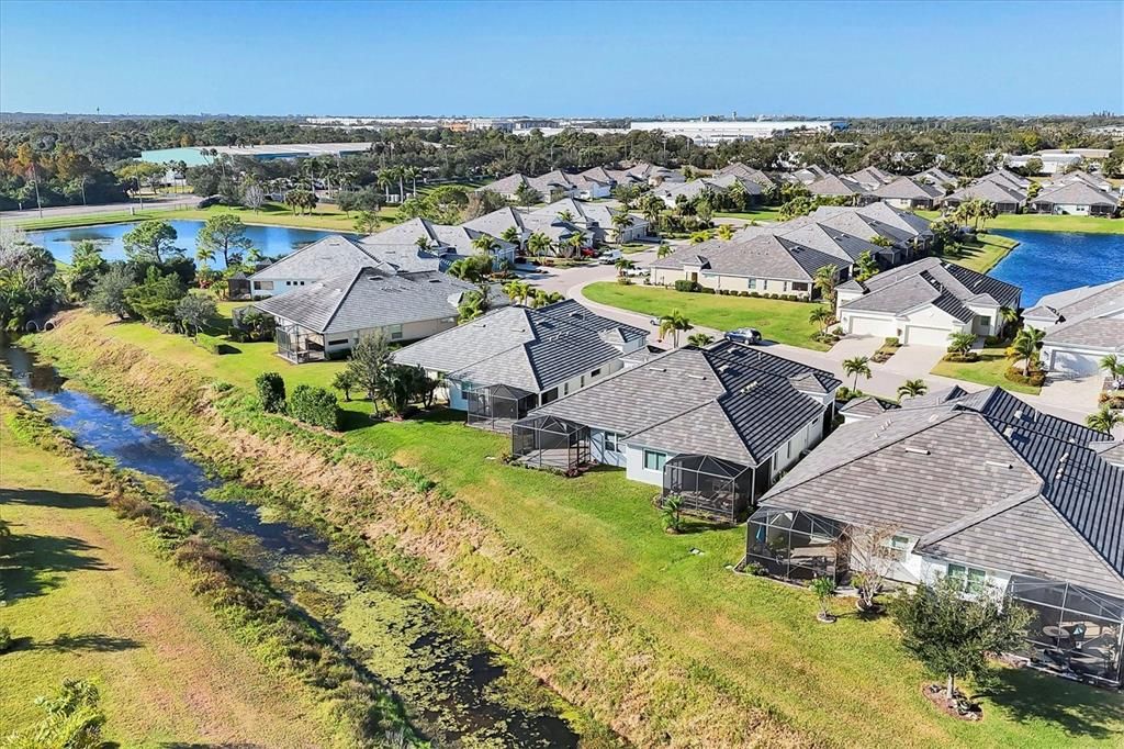 待售: $385,000 (2 贝兹, 2 浴室, 1426 平方英尺)