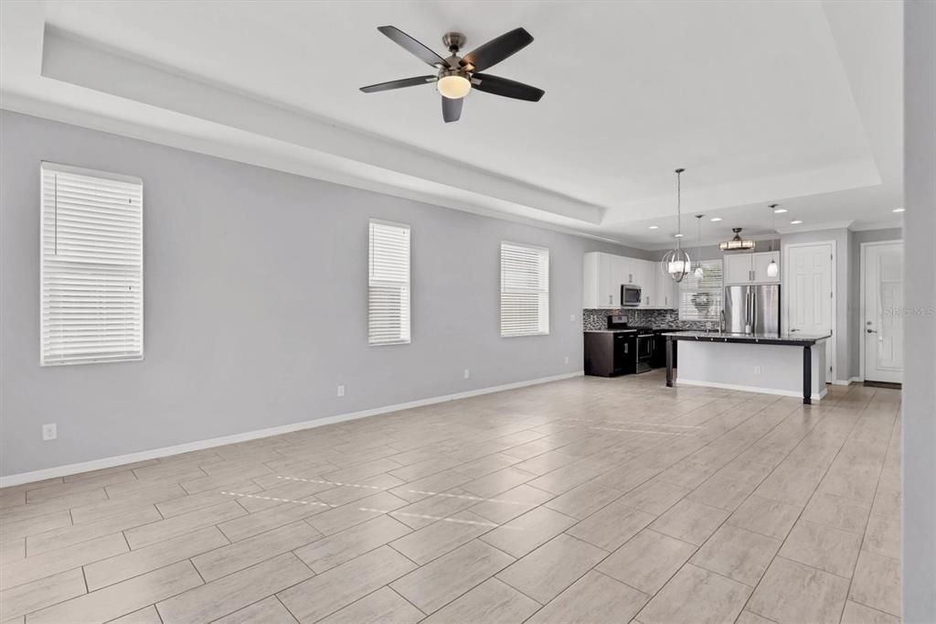 待售: $385,000 (2 贝兹, 2 浴室, 1426 平方英尺)