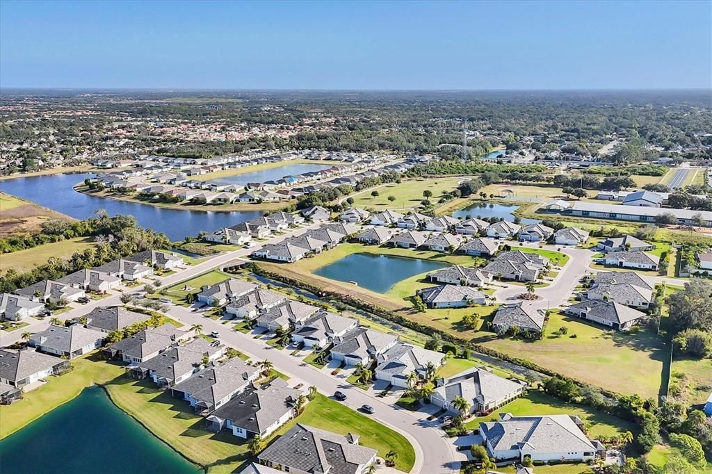 待售: $385,000 (2 贝兹, 2 浴室, 1426 平方英尺)