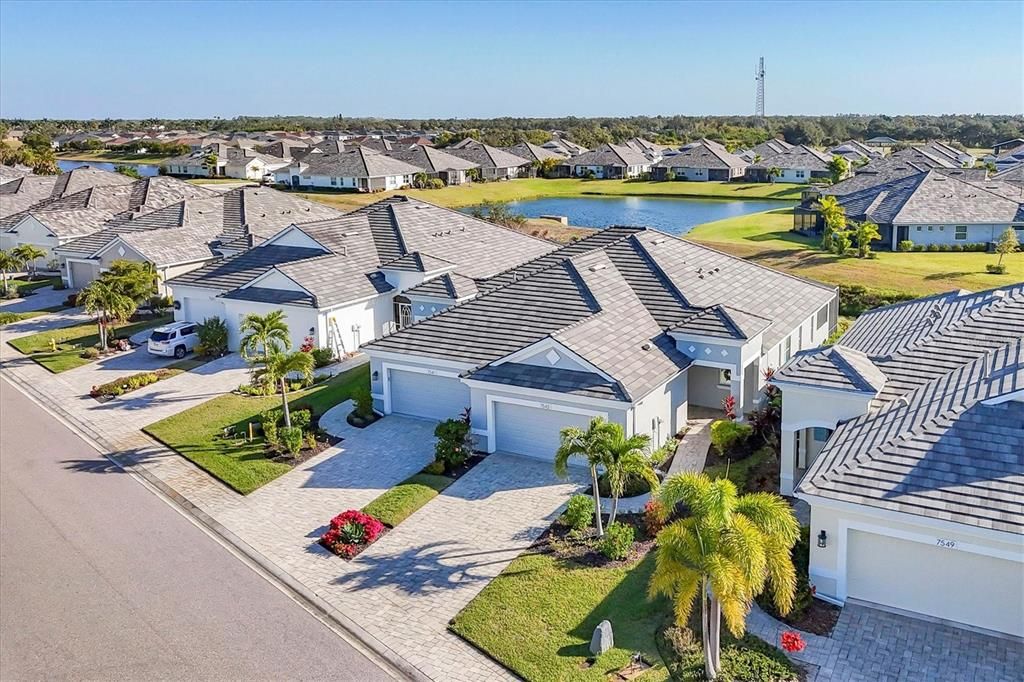 待售: $385,000 (2 贝兹, 2 浴室, 1426 平方英尺)