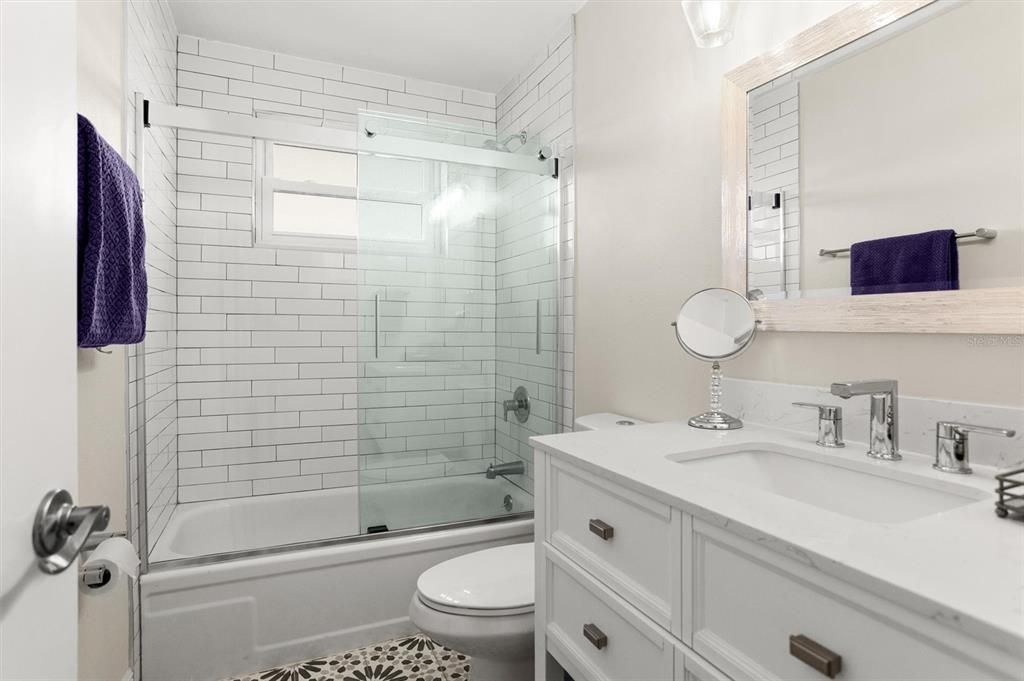 For Rent: $2,750 (2 beds, 2 baths, 1250 Square Feet)