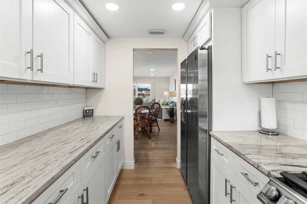 For Rent: $2,750 (2 beds, 2 baths, 1250 Square Feet)