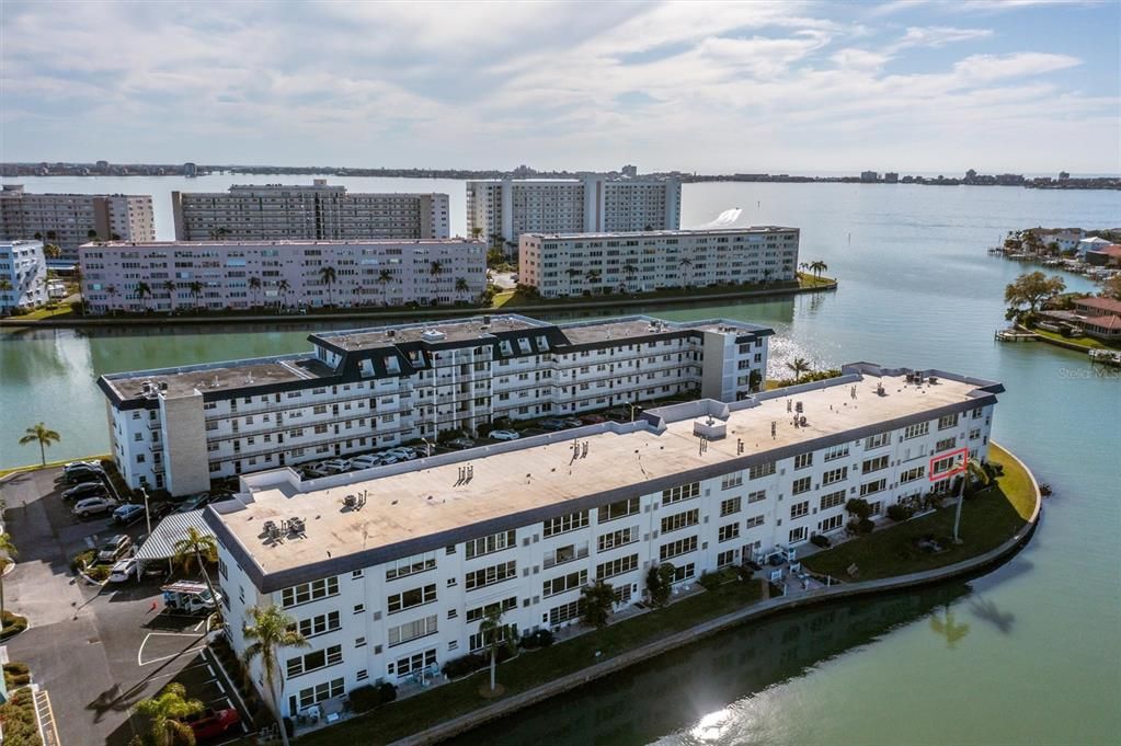 For Rent: $2,750 (2 beds, 2 baths, 1250 Square Feet)