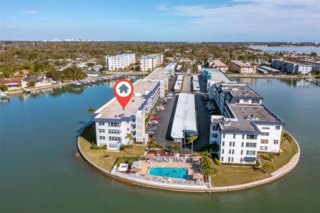 For Rent: $2,750 (2 beds, 2 baths, 1250 Square Feet)