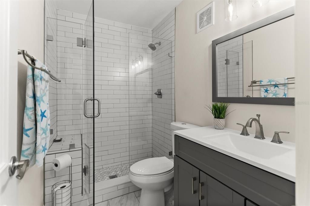 For Rent: $2,750 (2 beds, 2 baths, 1250 Square Feet)