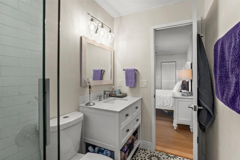 For Rent: $2,750 (2 beds, 2 baths, 1250 Square Feet)