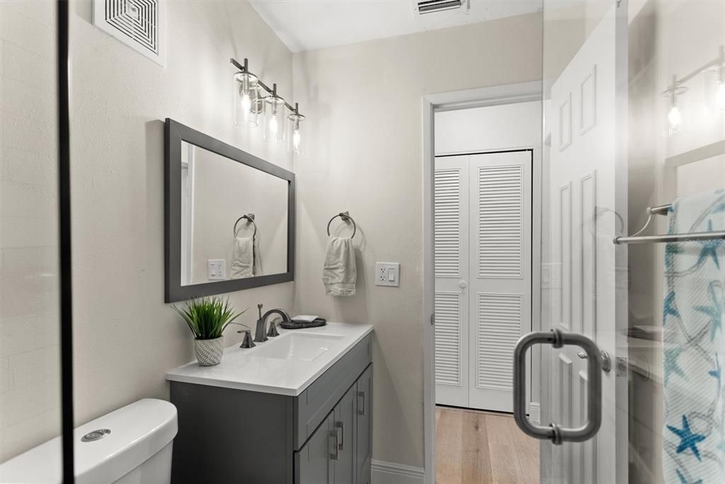 For Rent: $2,750 (2 beds, 2 baths, 1250 Square Feet)