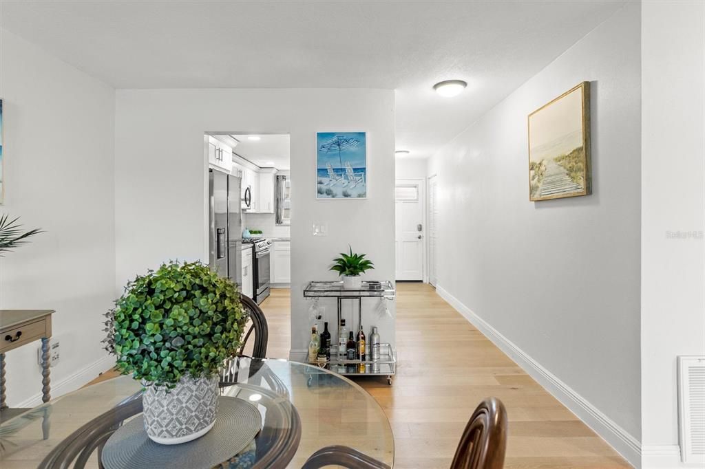 For Rent: $2,750 (2 beds, 2 baths, 1250 Square Feet)