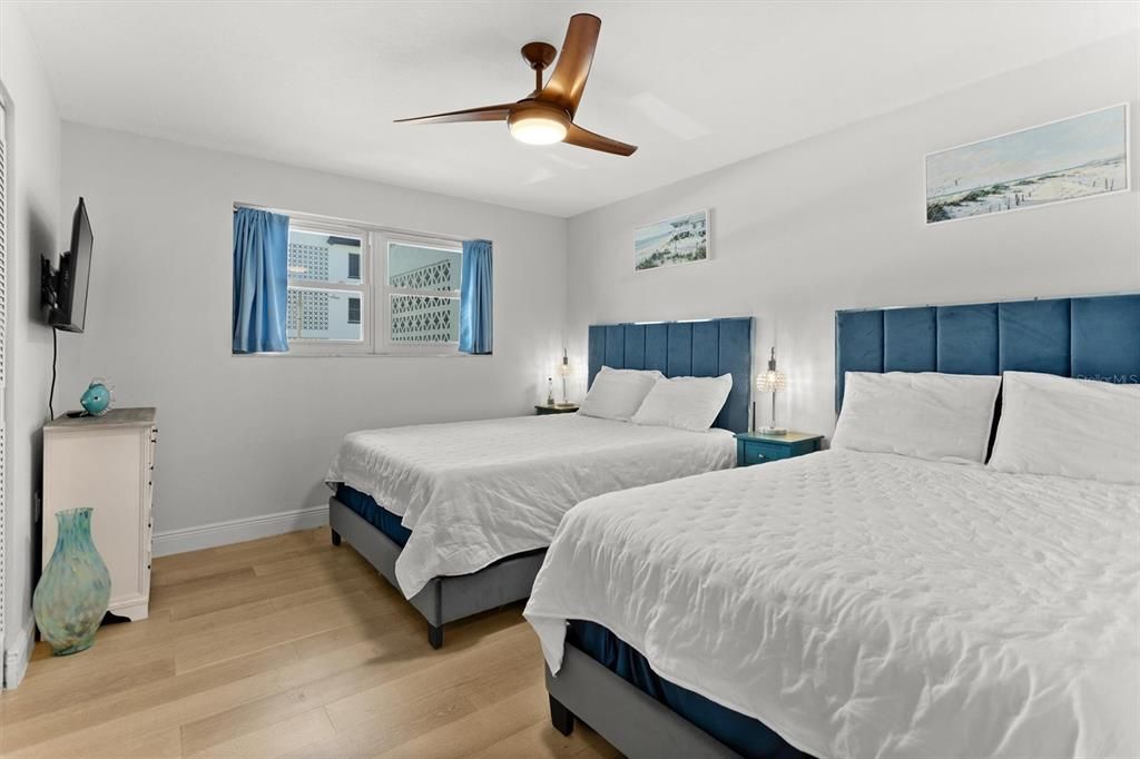 For Rent: $2,750 (2 beds, 2 baths, 1250 Square Feet)