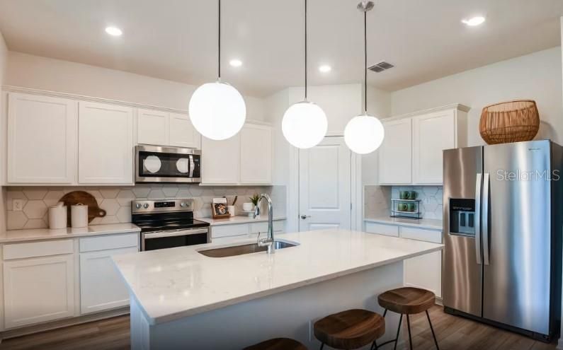 For Sale: $430,170 (3 beds, 2 baths, 1662 Square Feet)