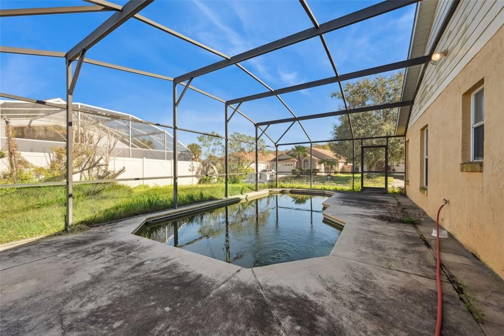 En Venta: $280,000 (4 camas, 2 baños, 1546 Pies cuadrados)