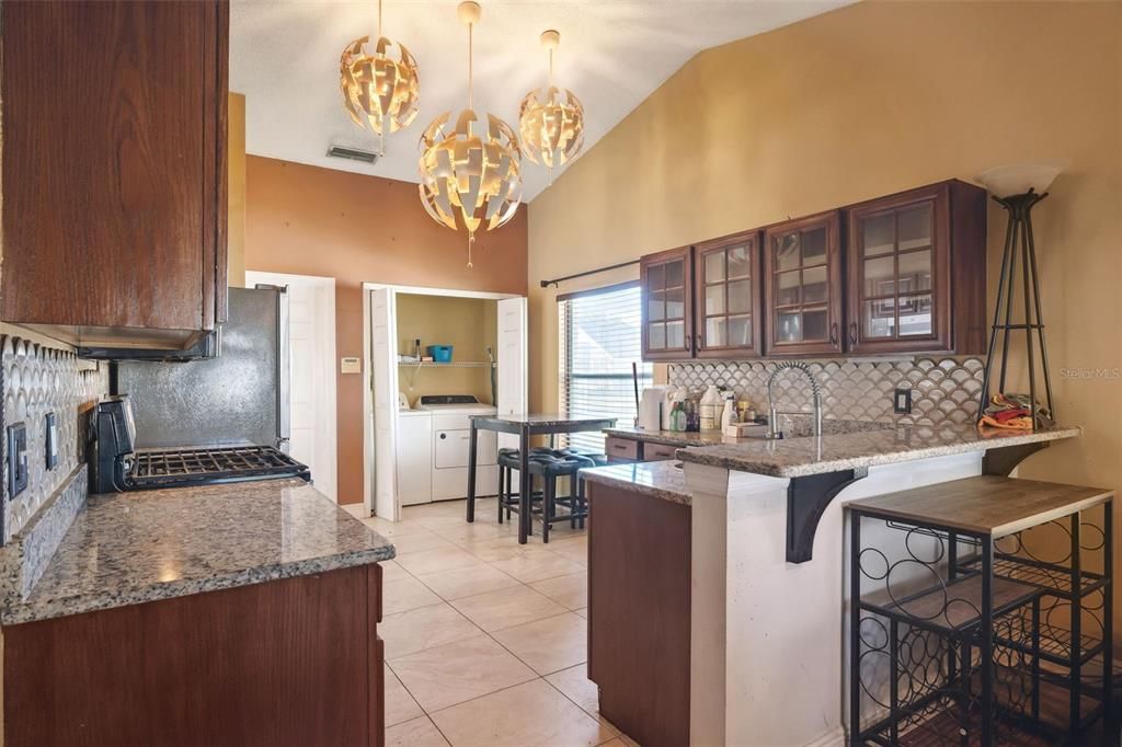 En Venta: $280,000 (4 camas, 2 baños, 1546 Pies cuadrados)