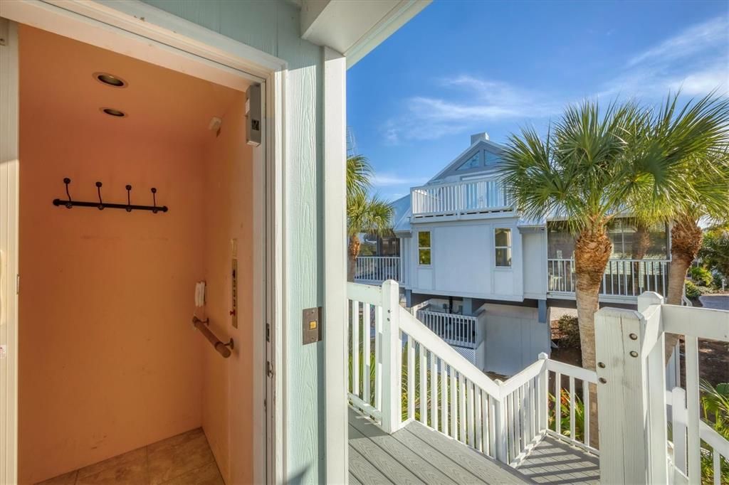 待售: $2,250,000 (3 贝兹, 3 浴室, 1540 平方英尺)