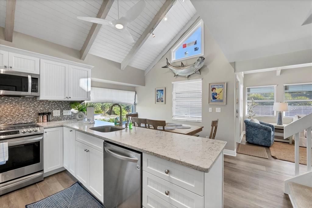 待售: $2,250,000 (3 贝兹, 3 浴室, 1540 平方英尺)