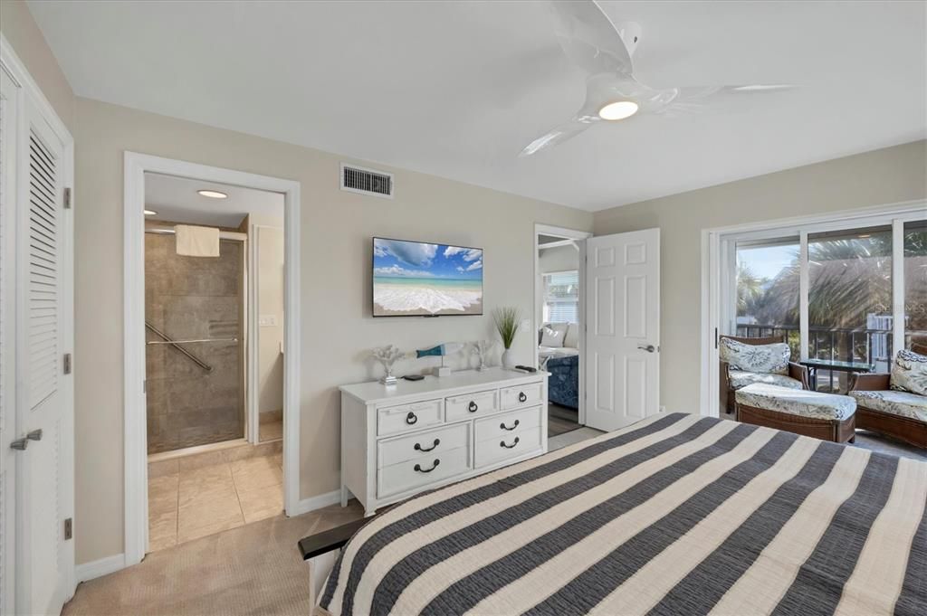 待售: $2,250,000 (3 贝兹, 3 浴室, 1540 平方英尺)