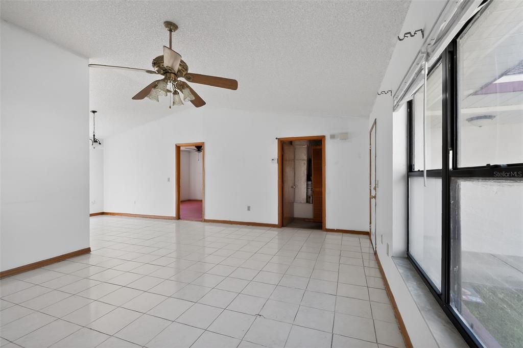 En Venta: $230,000 (3 camas, 2 baños, 1154 Pies cuadrados)