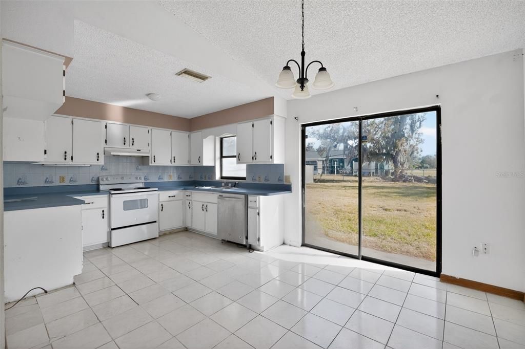 En Venta: $230,000 (3 camas, 2 baños, 1154 Pies cuadrados)