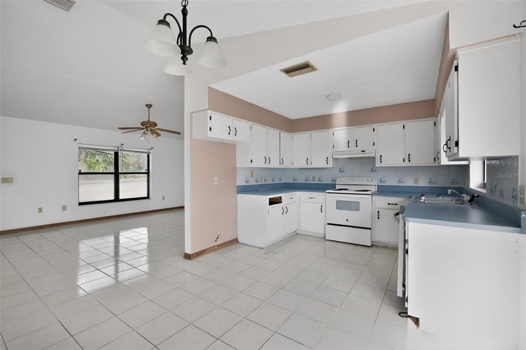 En Venta: $230,000 (3 camas, 2 baños, 1154 Pies cuadrados)